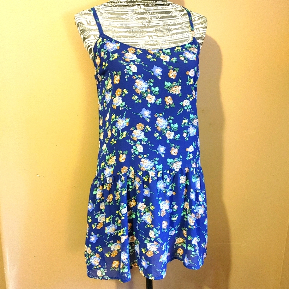 Hem & Thread strappy blue floral mini dress Sz M *3/$30 Sale*